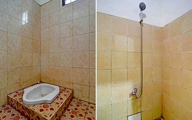 OYO 90815 Guest House Putri Sariwangi Syariah