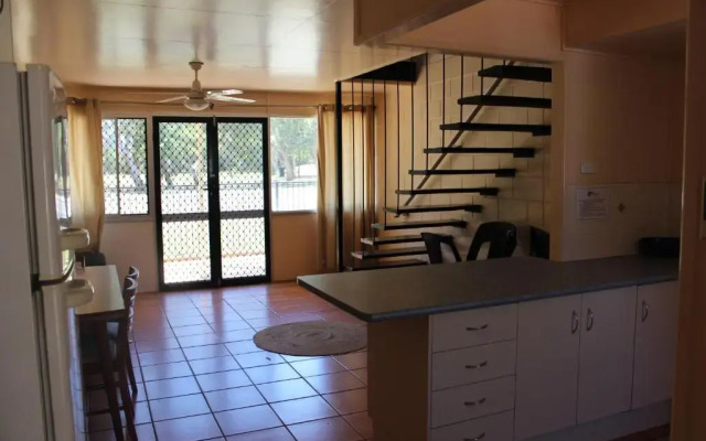 Pippies Beachhouse Units