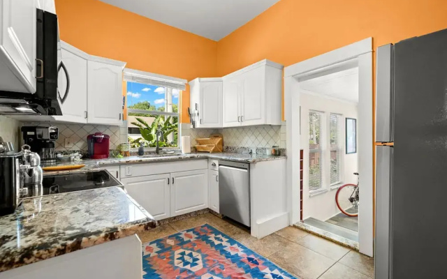 NEW Lakeland Landing Cute Bungalow by Downtown