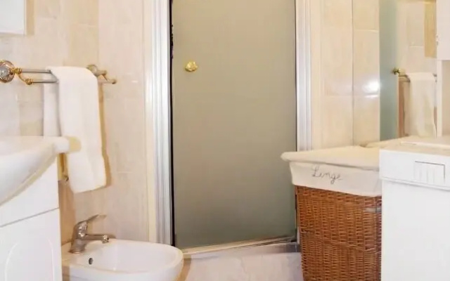 216500 - Beautiful 120 sqm duplex apartment for a family or two couples to rent in a privileged area