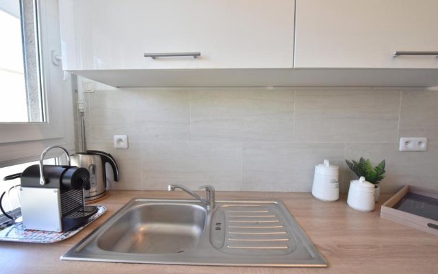 5-min walk to city center! Cozy flat only 6 min foot from the beaches