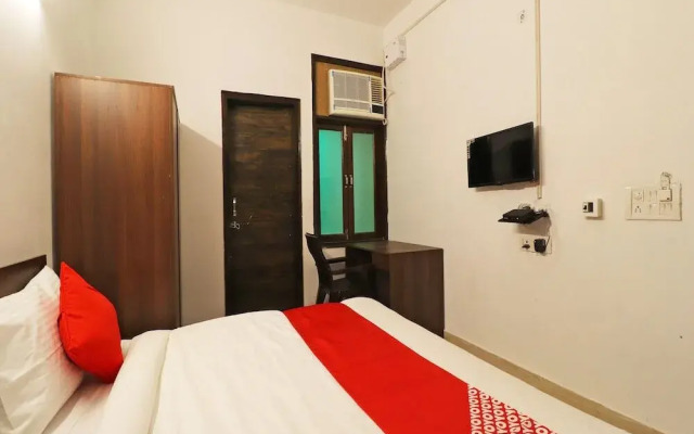 OYO Flagship 39677 Haiderpur Road
