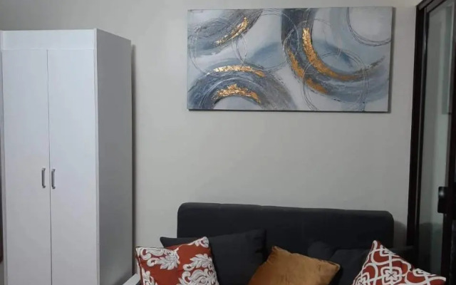 Lovely 2 BR Condo with FREE Secured Parking