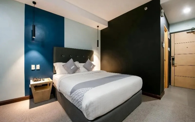 Oyo 207 Bay Area Suites Near Philippine General Hospital