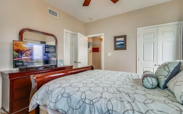 Sunflower Surf by Ryson Vacation Rentals