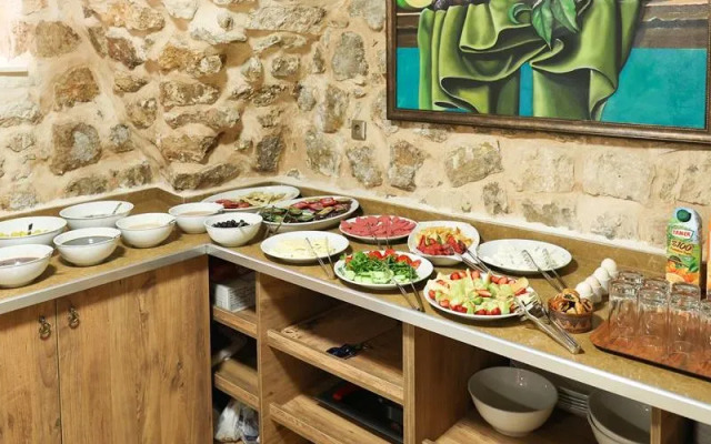 Kasr I Kikan Hotel