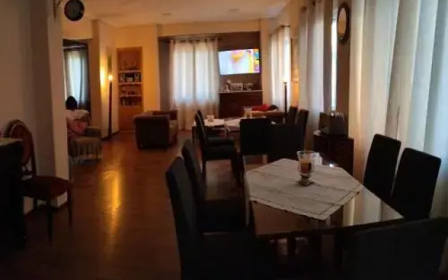 Hotel Dhiethnes