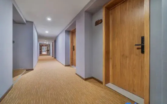 Youyi Homestay (Chongqing Aegean Shopping Park)