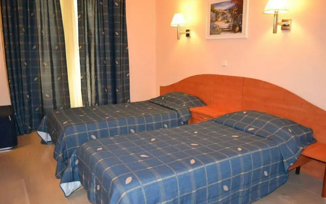 Aliki's Apartments