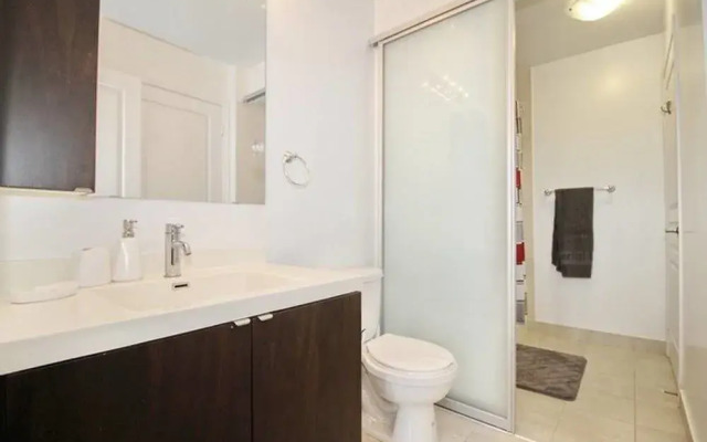 Toronto Suite Rentals - Fly Condo