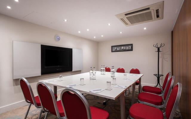 Holiday Inn London Camden Lock by IHG