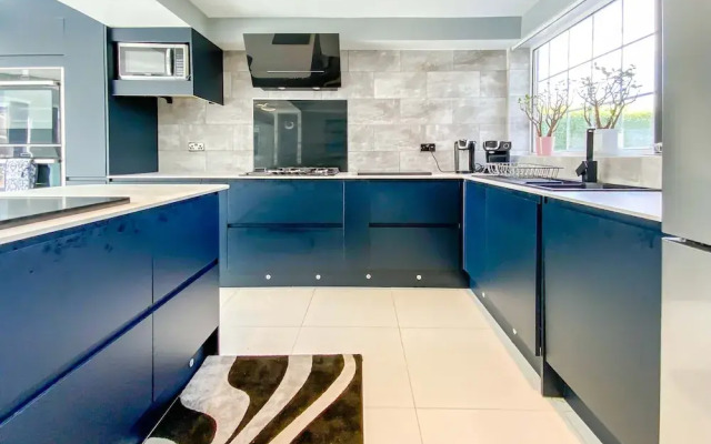 Remarkable 4-bed House in Boston