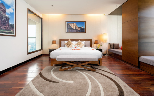 Grand Tourane Hotel