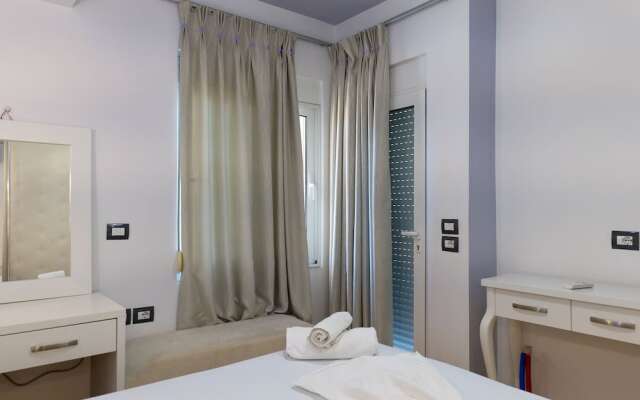 "sion Saranda Apartment 21 , a Three Bedroom Apartment in the Center of the City"