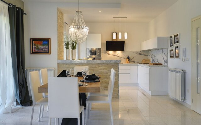 Charming Villa With Heated Pool Near Rovinj