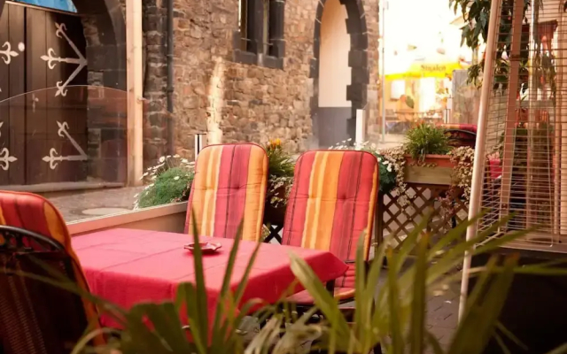 Neubert s Gasthaus am Rhein