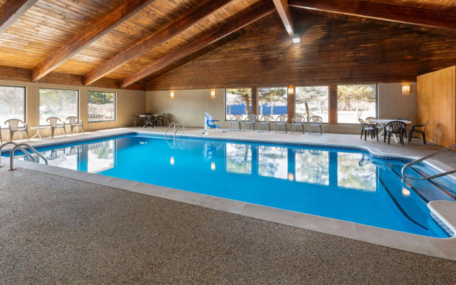 AmericInn by Wyndham Oscoda Near AuSable River