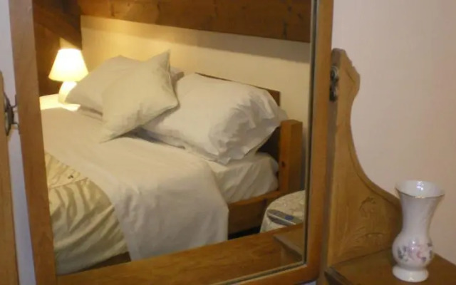 Isles Field Barn Bed and Breakfast