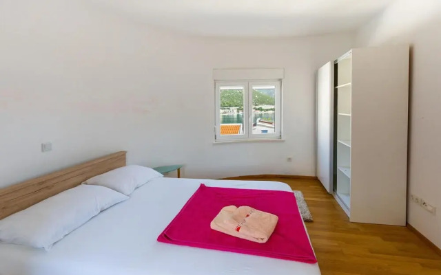 Awesome Apartment in Klek With Wifi and 2 Bedrooms