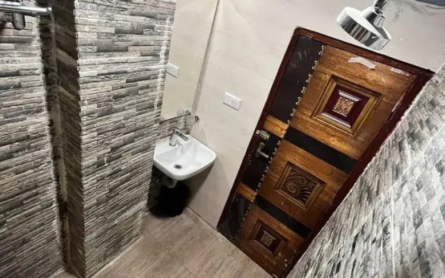 Sarai Inn