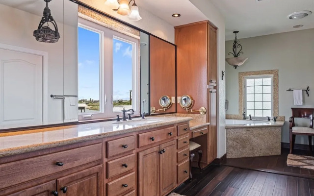 Crystal Beach Villa 5 Bedroom Home