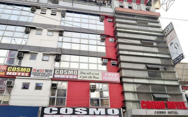 OYO 924 Cosmo Hotel Espana Near Ust