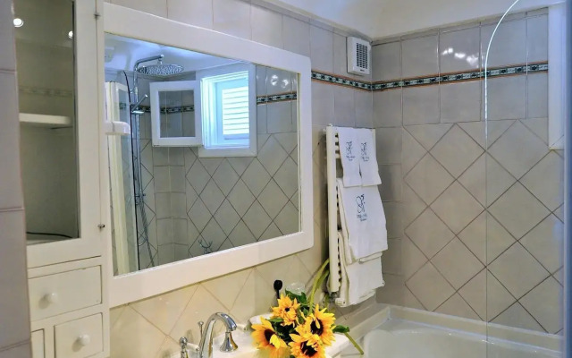 Villa Mary Suites