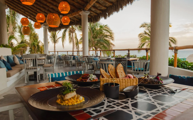 Mar del Cabo By Velas Resorts