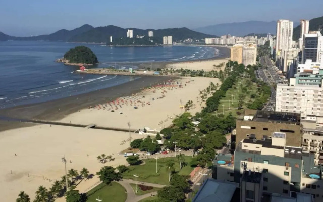 Condomínio de Luxo em Frente à Praia (novinho)