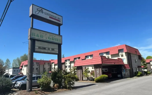Tacoma Port Inn Fife I-5