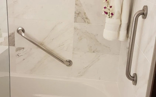 Real InterContinental Managua at Metrocentro Mall by IHG