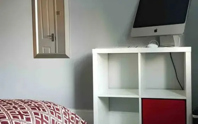 Double bedroom near Heathrow