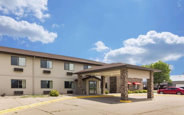 Econo Lodge Ortonville Area