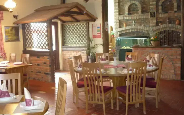 Piroš Čizma Guest House