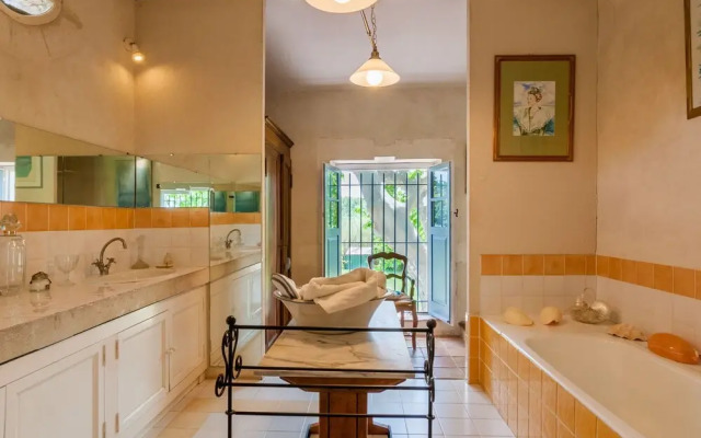 Fancy Villa With Artistic Interiors and Pool in Paradou