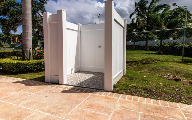 Serenity Retreat Villa Drax Hall