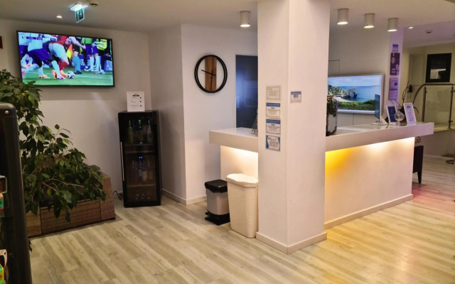 Hotel Alcaide