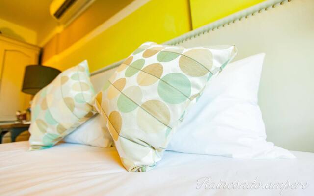 Charming Pool View by Rain Cha Am Condo