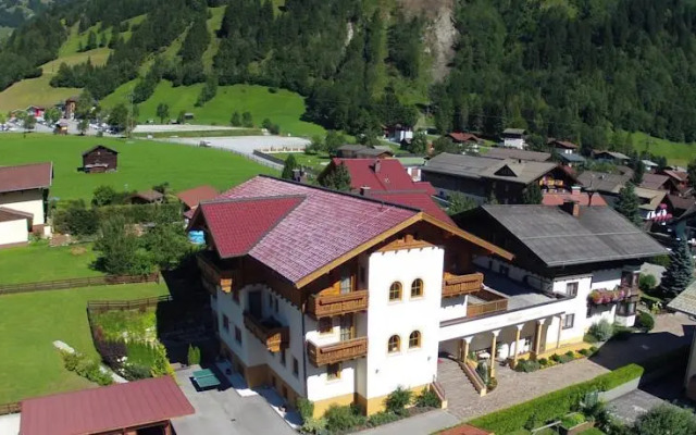 Landhaus & Appartementhaus Haussteiner