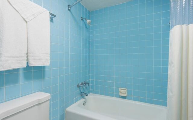 Days Inn St. Louis North