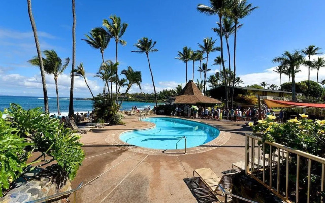 Napili Shores D230 by RedAwning