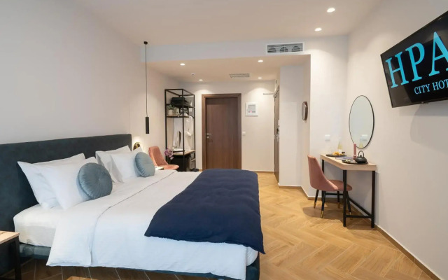IRA Hotel