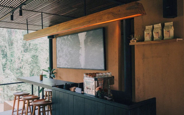 Loji Nyanyi Suite & Brew