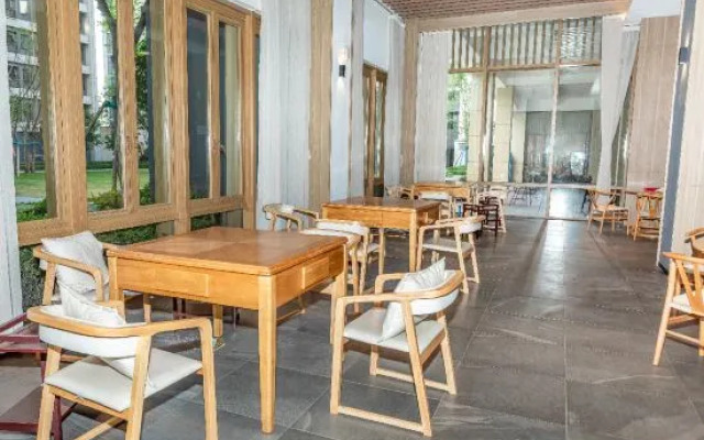 Xichang Hanjin Hotel ( qionghai 17 Degree Wanda Plaza Hotel)