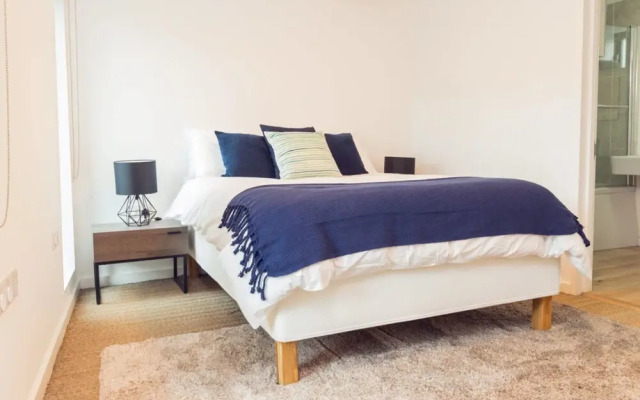 The Cliffside Loft - Distinctly Modern 3Bdr Riverside Home