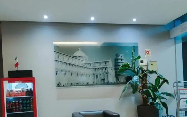 Italian Palace Hotel