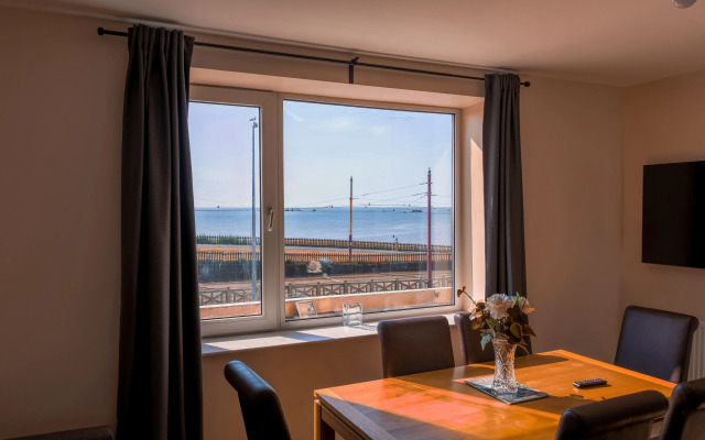 Granada Apartments Queen's Promenade