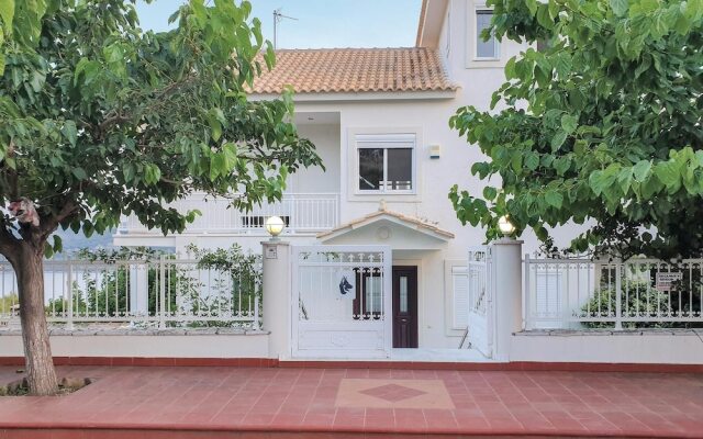 Amazing Home in Theologos with Hot Tub, WiFi & 6 Bedrooms