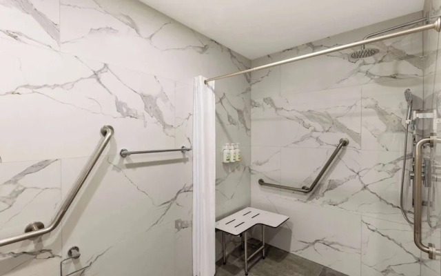 Baymont By Wyndham West Edmonton