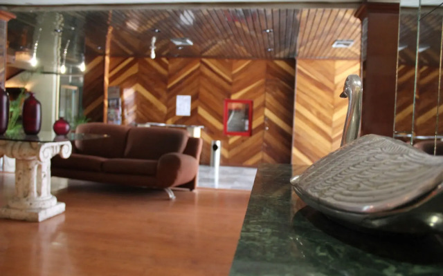 Hotel Parador Del Rio